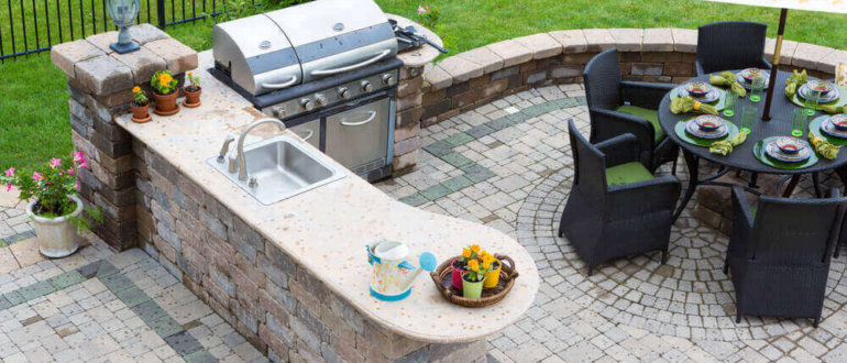 Five Ways to Make Your Outdoor Kitchen Feel Like an Extension of Your Home