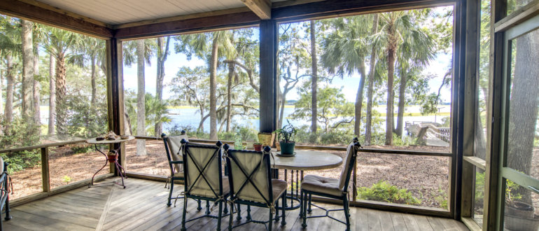 6 Reasons You Need a Privacy Porch