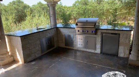 Contemporary outdoor kitchen
