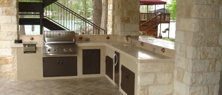 5 Reasons Why You Need an Outdoor Kitchen For Your San Antonio Home